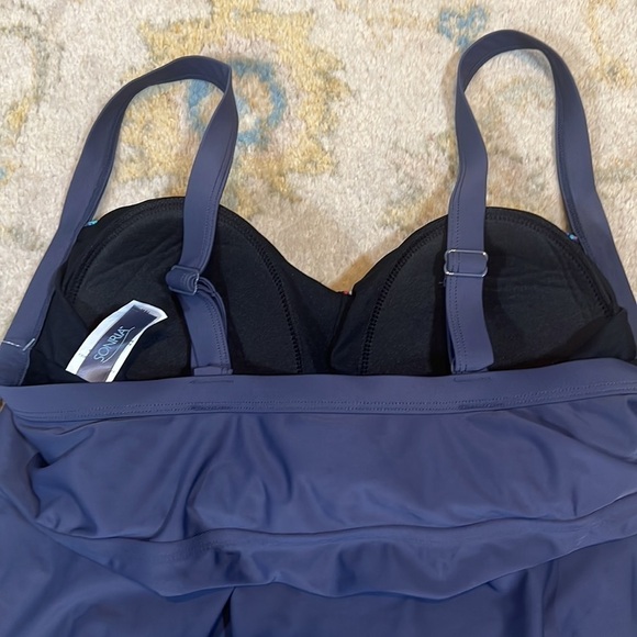 ⭐️NWT,Sonria,-16W, Swimwear Top, Gorgeous Colors,So Slimming & Form Flattering! - Picture 3 of 9